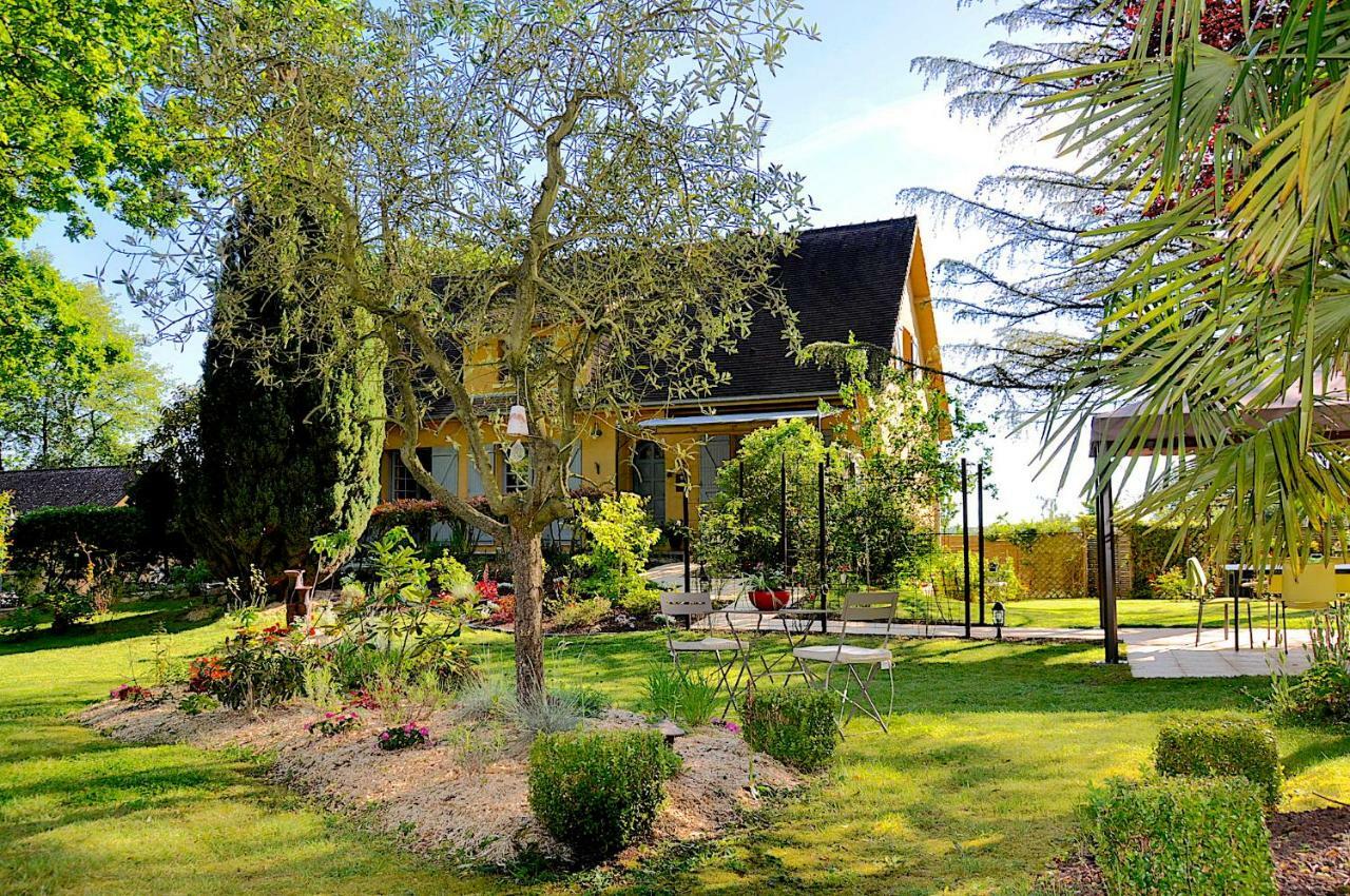 Bed and Breakfast Au Jardin De Lisa Cherreau Екстер'єр фото