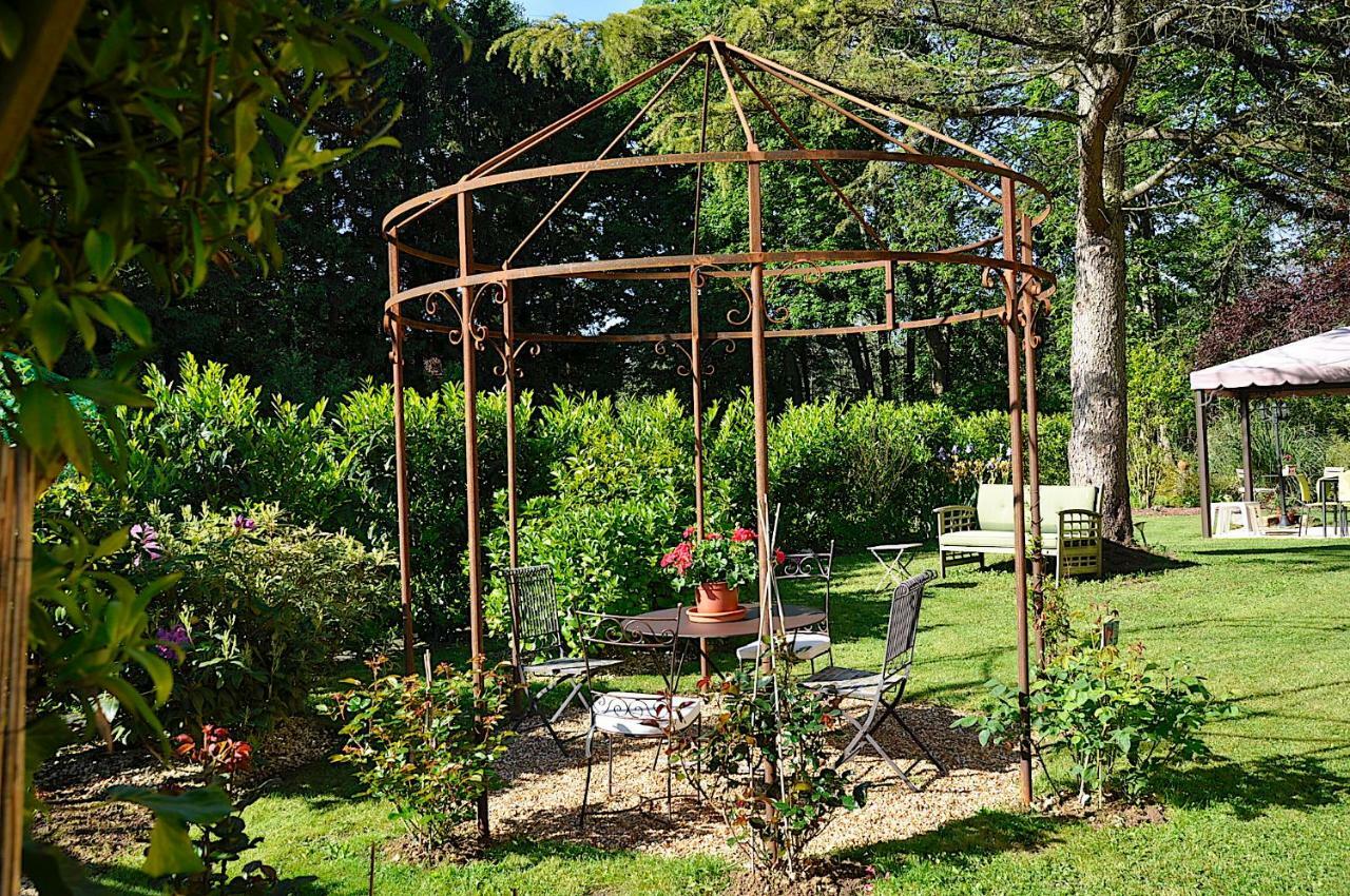 Bed and Breakfast Au Jardin De Lisa Cherreau Екстер'єр фото